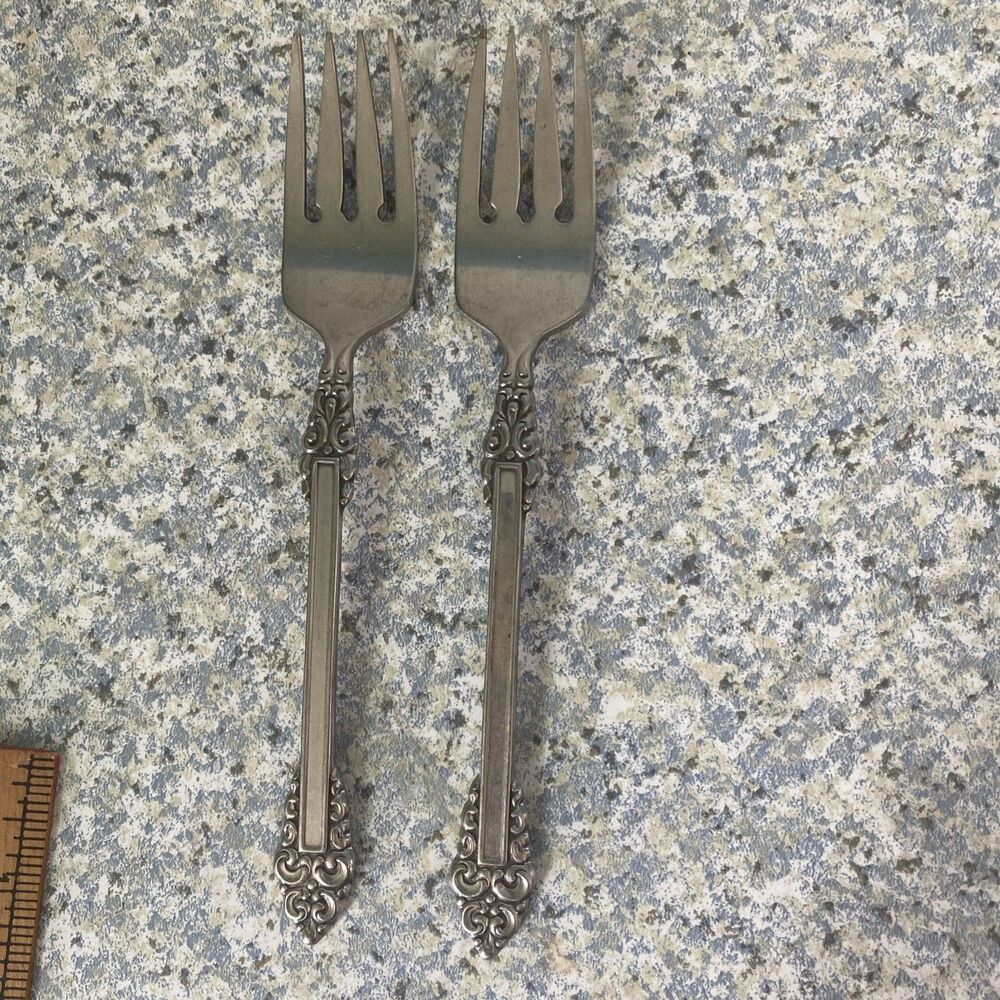 2 Salad Forks Oneida REMBRANDT Stainless Glossy Pie   Heirloom Cube 6.5"